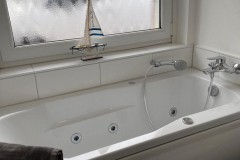 Whirlwanne-Lachmoewe-neu